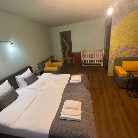 Boutique Kosher Hotel Tourfa Tiflis Exterior foto
